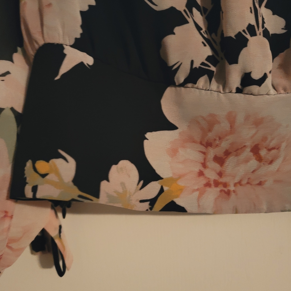 Blouse - Picture 7 of 8